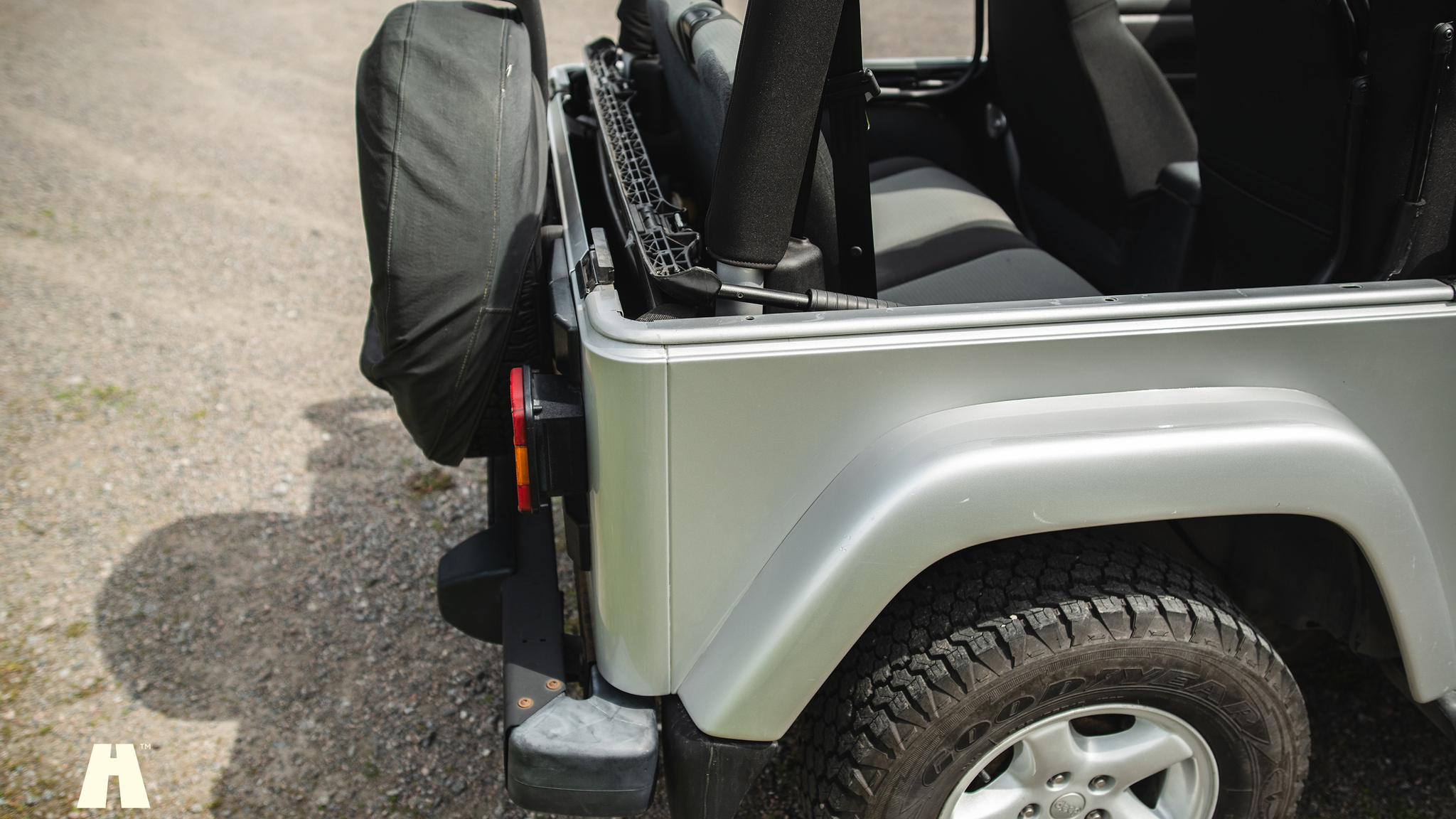 Exteriörbild på 2006 Jeep Wrangler 4.0L Sahara 