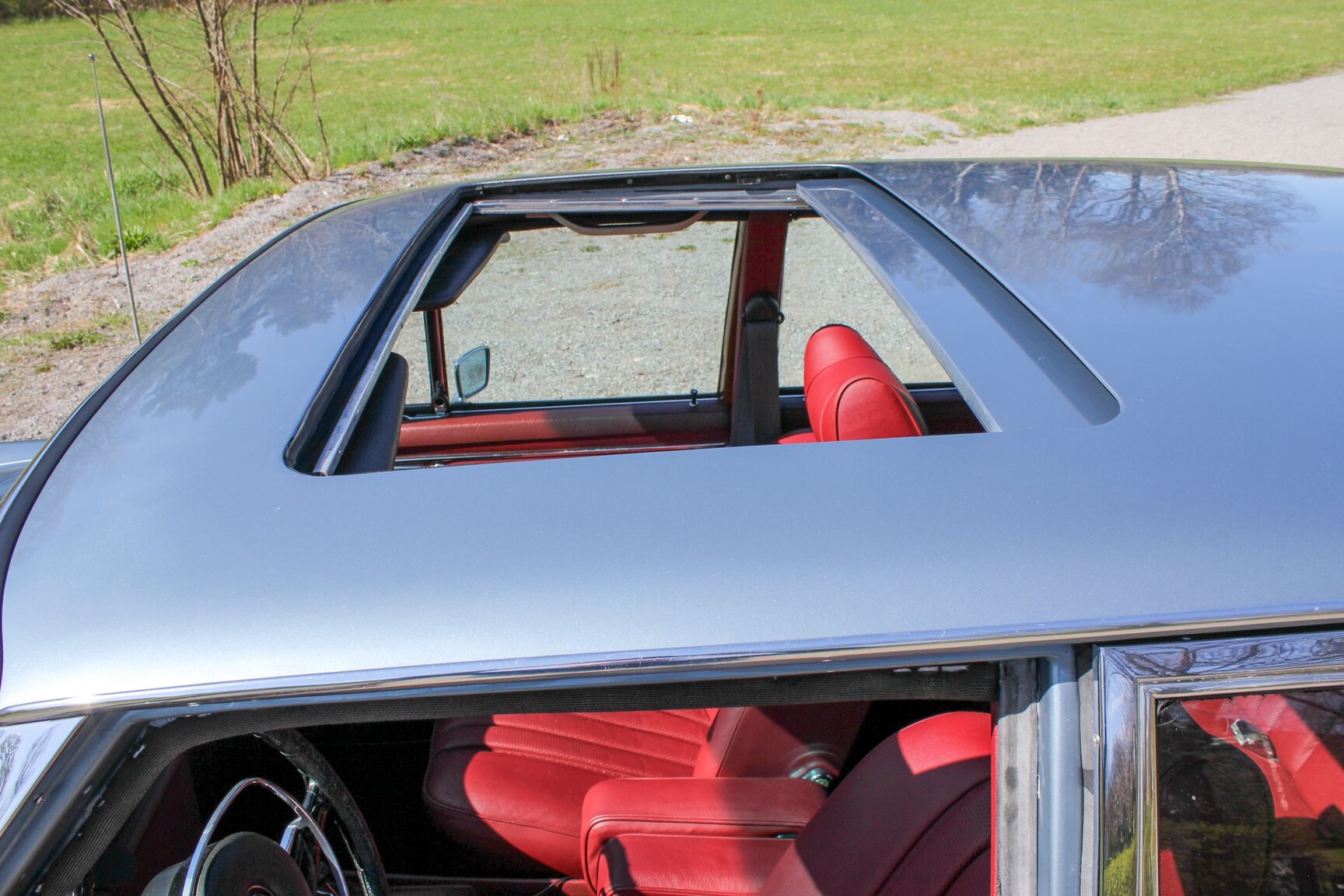 Exteriörbild på 1972 Mercedes-Benz 300 SEL 3.5