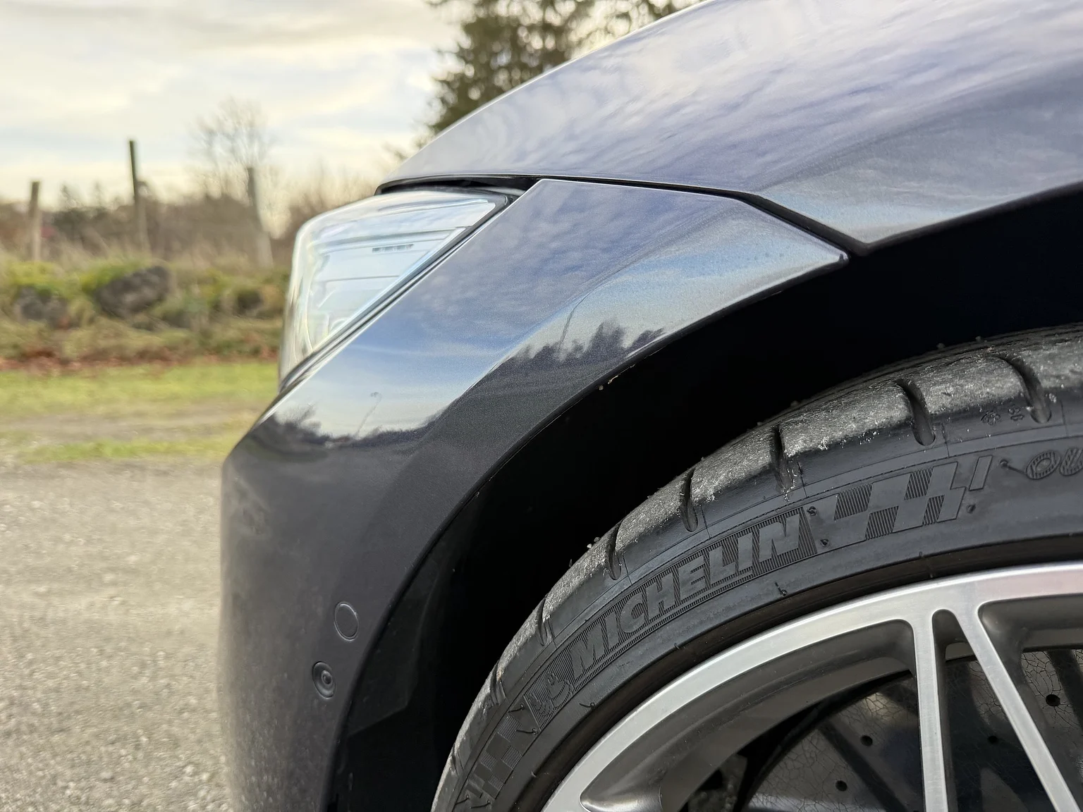 Exteriörbild på 2017 BMW M3 Competition 30 Jahre (69)