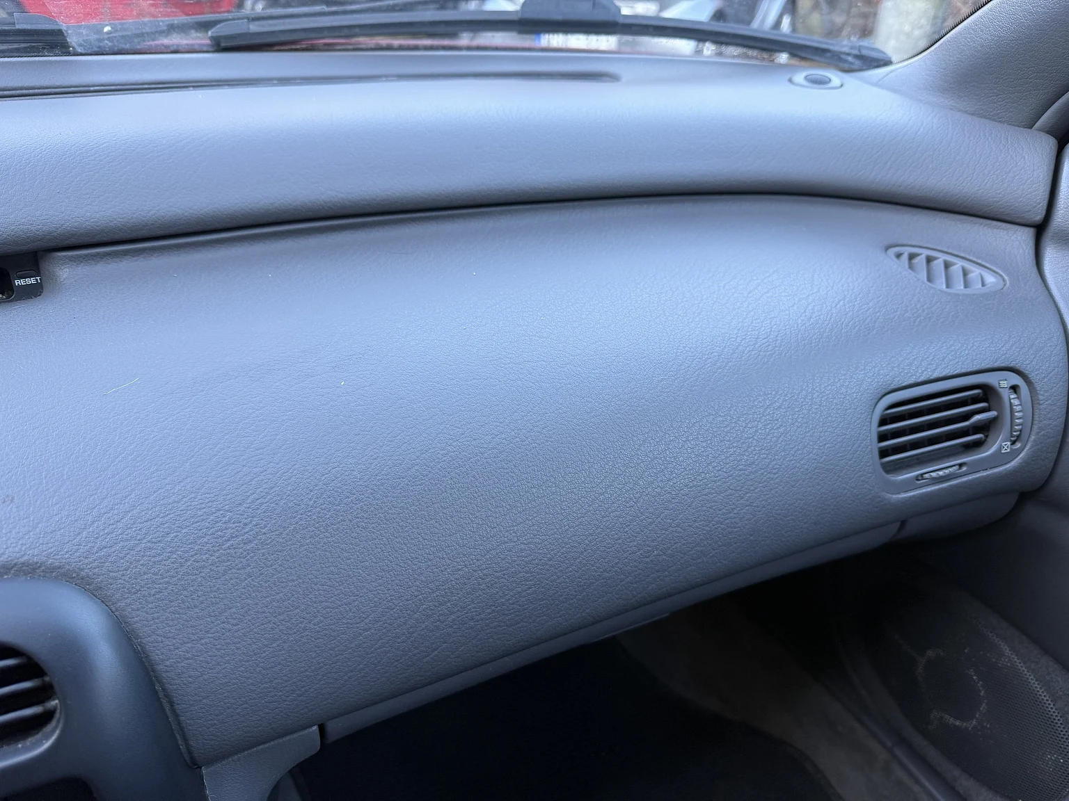 Interior image of 1992 Mazda 626 Hatchback 2.5 V6 Automatic (11)