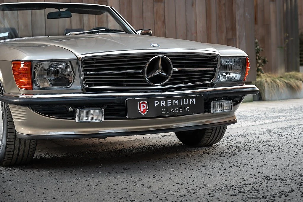 Bild von 1987 Mercedes-Benz 560SL (13)
