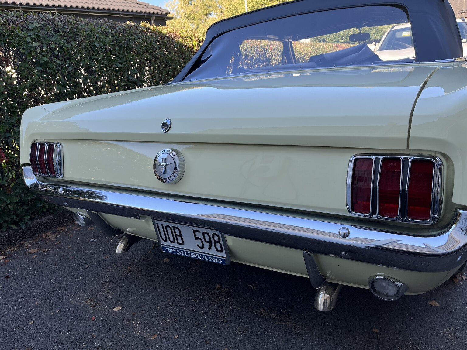 Exteriörbild på 1966 Ford Mustang Cabriolet 289cui