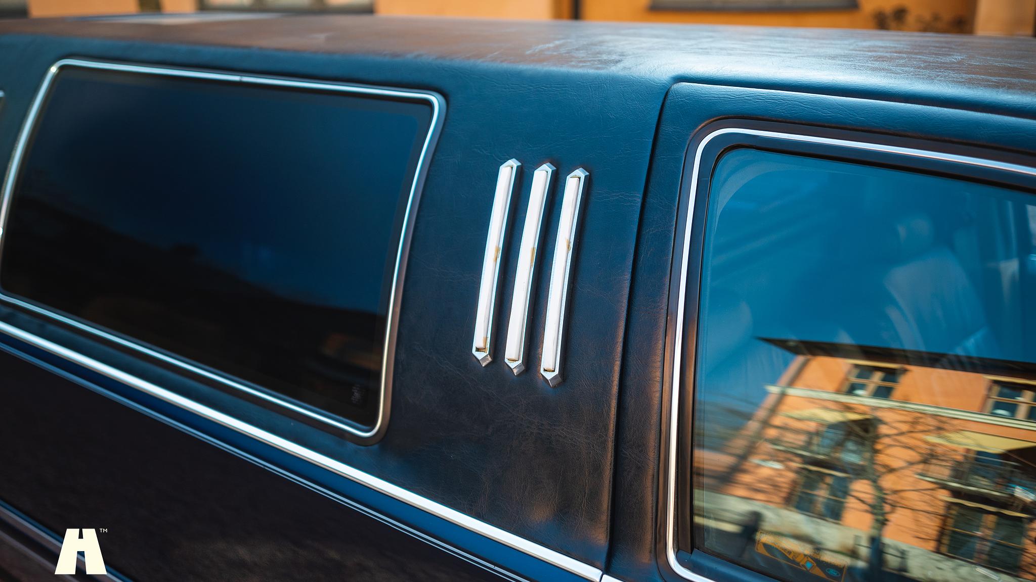 Exteriörbild på 1992 Lincoln Town Car Limousine 