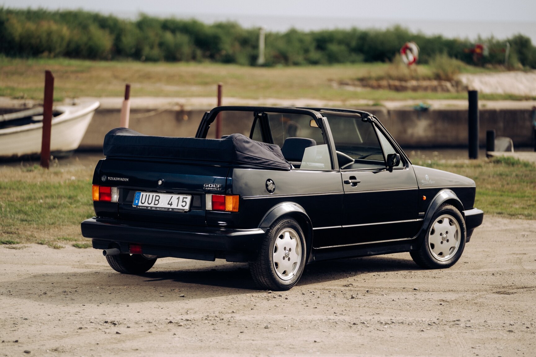 Exterior image of 1991 VW Golf Cabriolet "Etienne Aigner Edition"