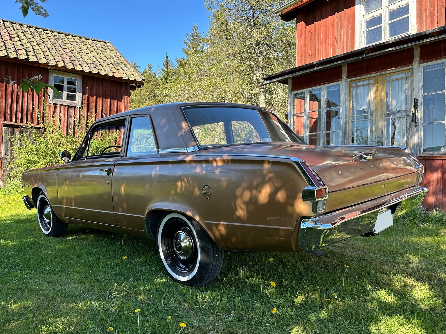 Exteriörbild på 1966 Plymouth Valiant 100 2-door Sedan