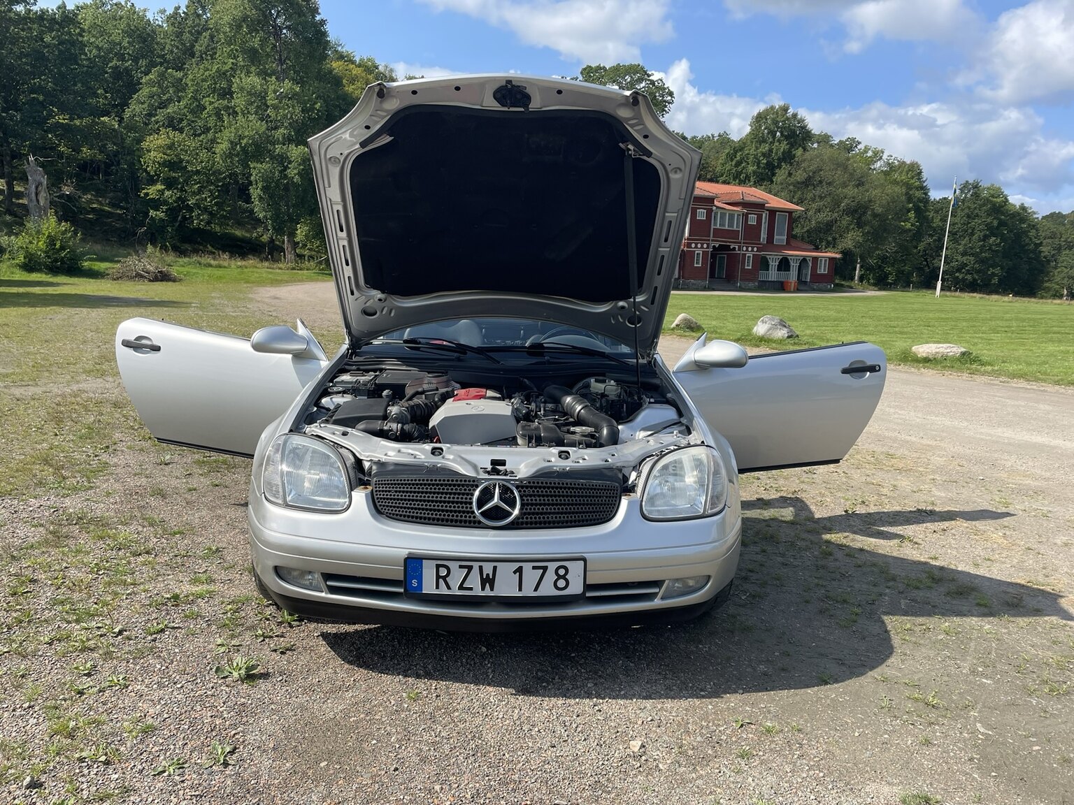 Exteriörbild på 1998 1998 MERCEDES BENZ SLK 230 