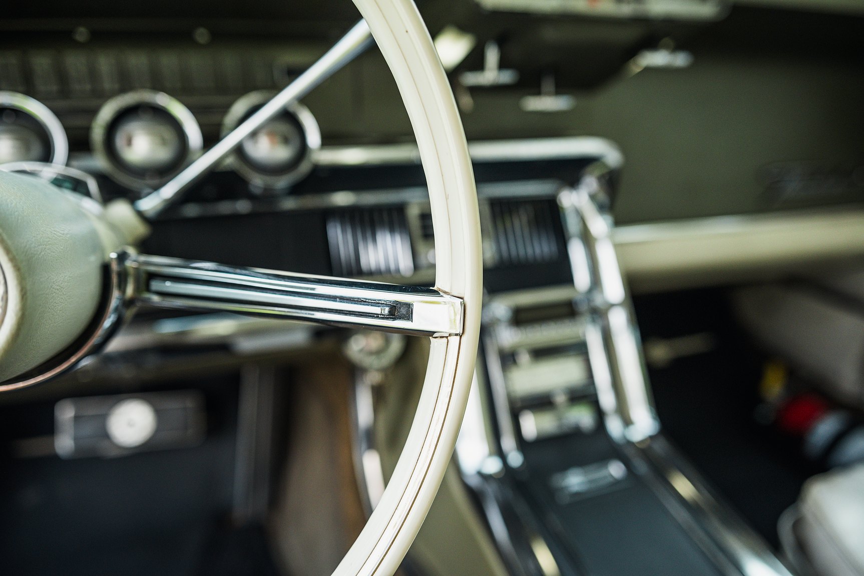 Innenraumfoto von 1966 Ford Thunderbird Town Hardtop