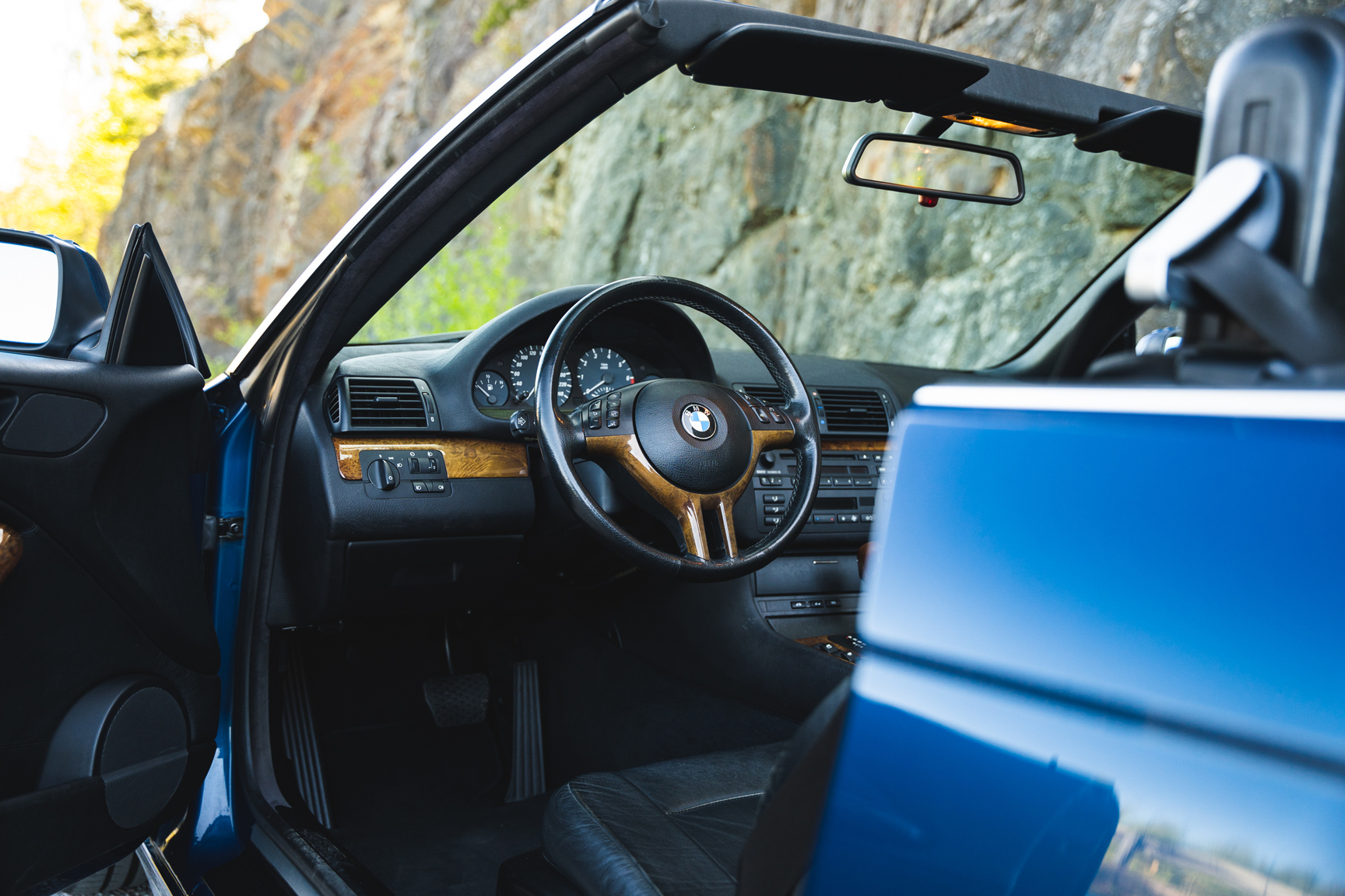 Innenraumfoto von 2001 BMW E46 325 Cabriolet (2)