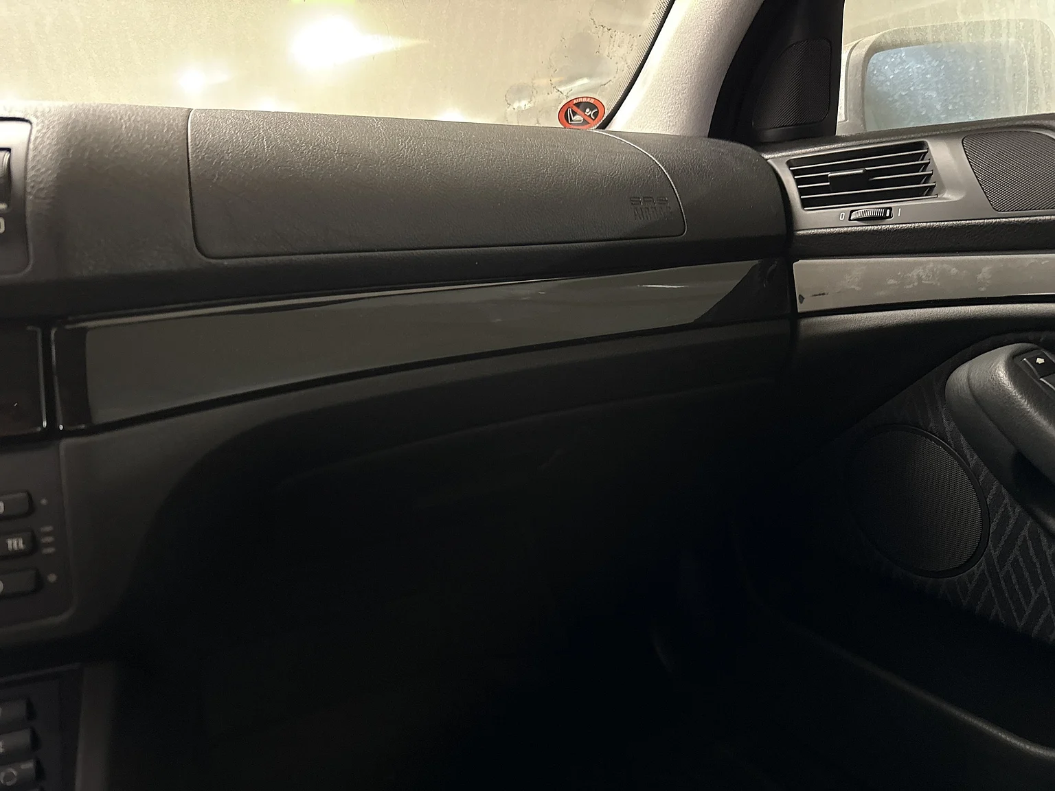 Innenraumfoto von 2002 BMW 520i (25)