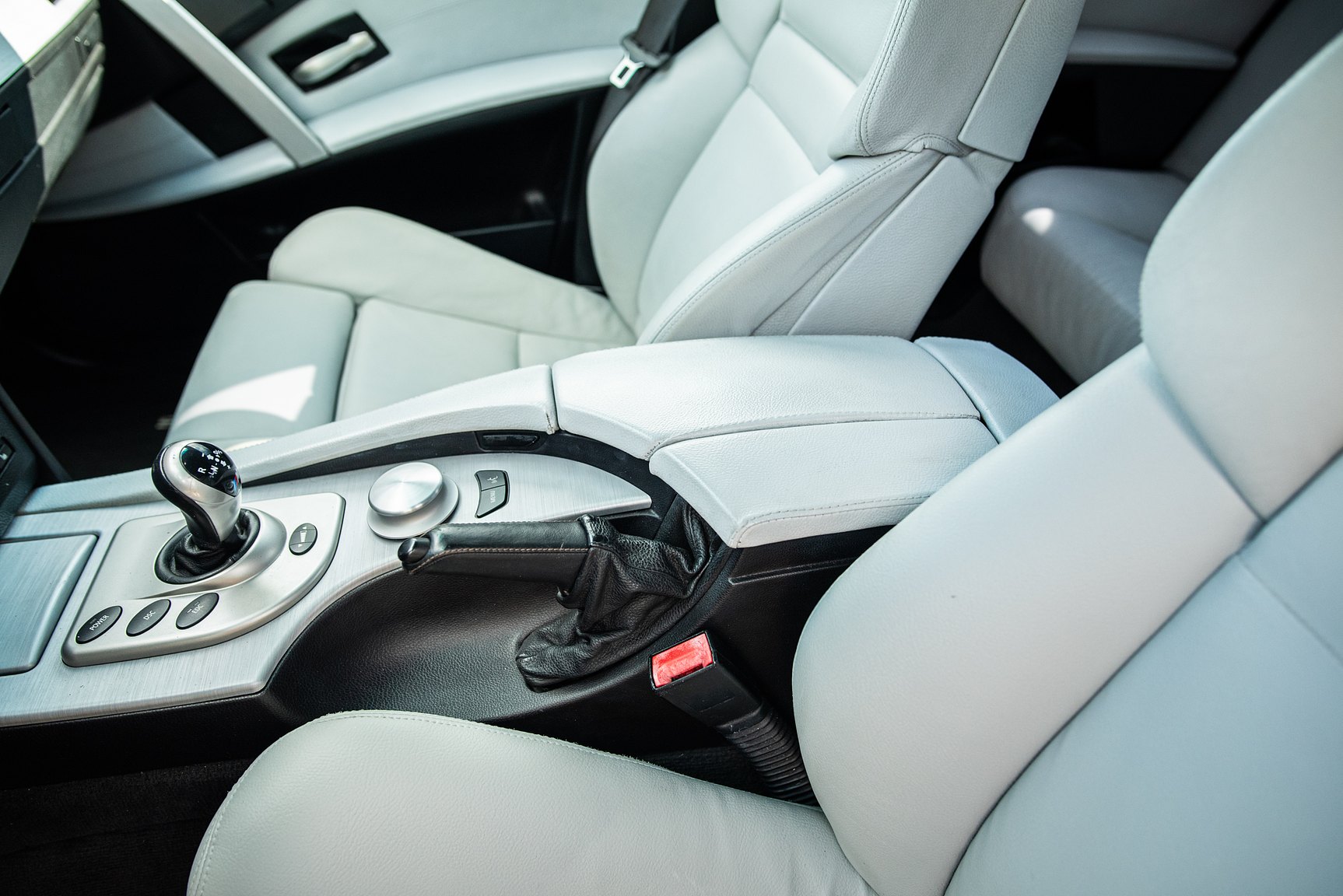 Interior image of 2006 BMW E60 M5