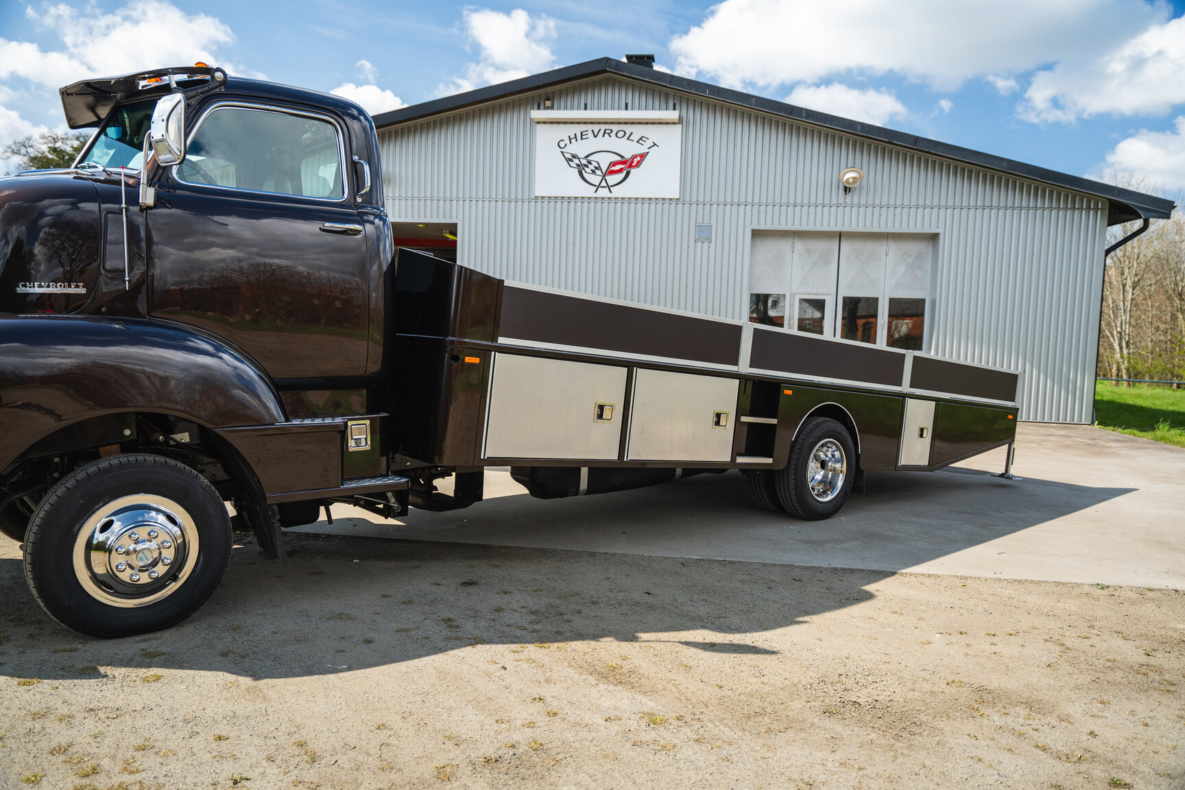 Exterior image of 1948 Chevrolet COE Loadmaster