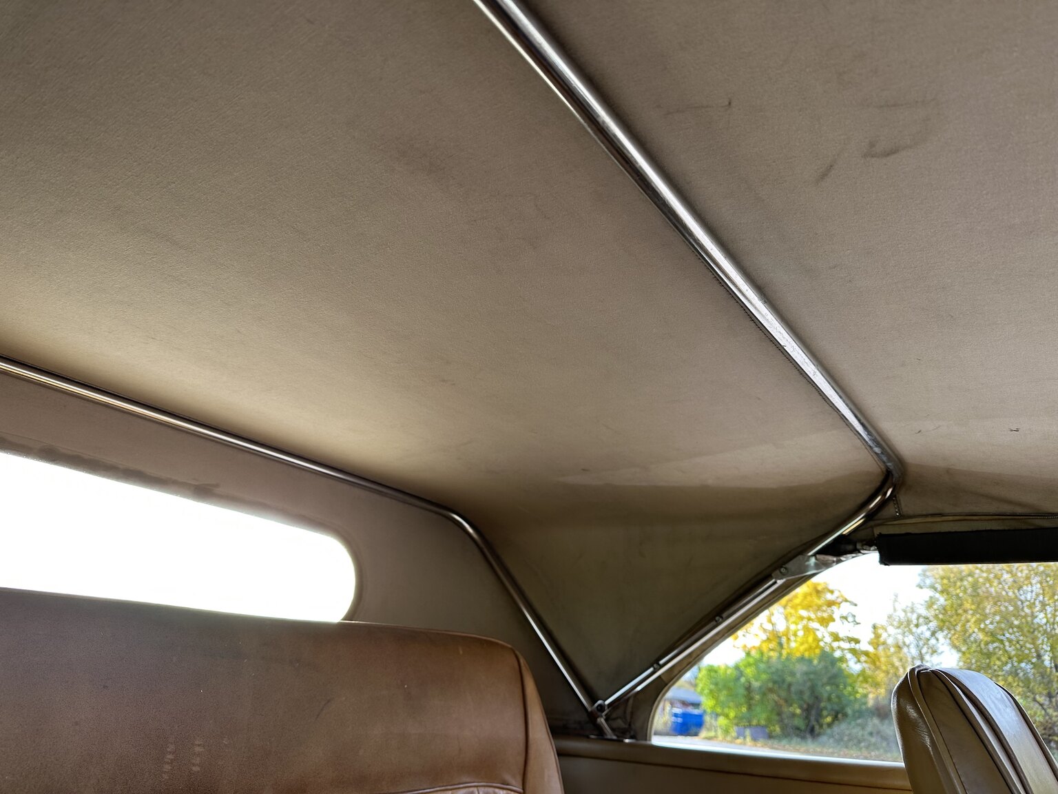 Innenraumfoto von 1975 Excalibur Phaeton series III  (14)