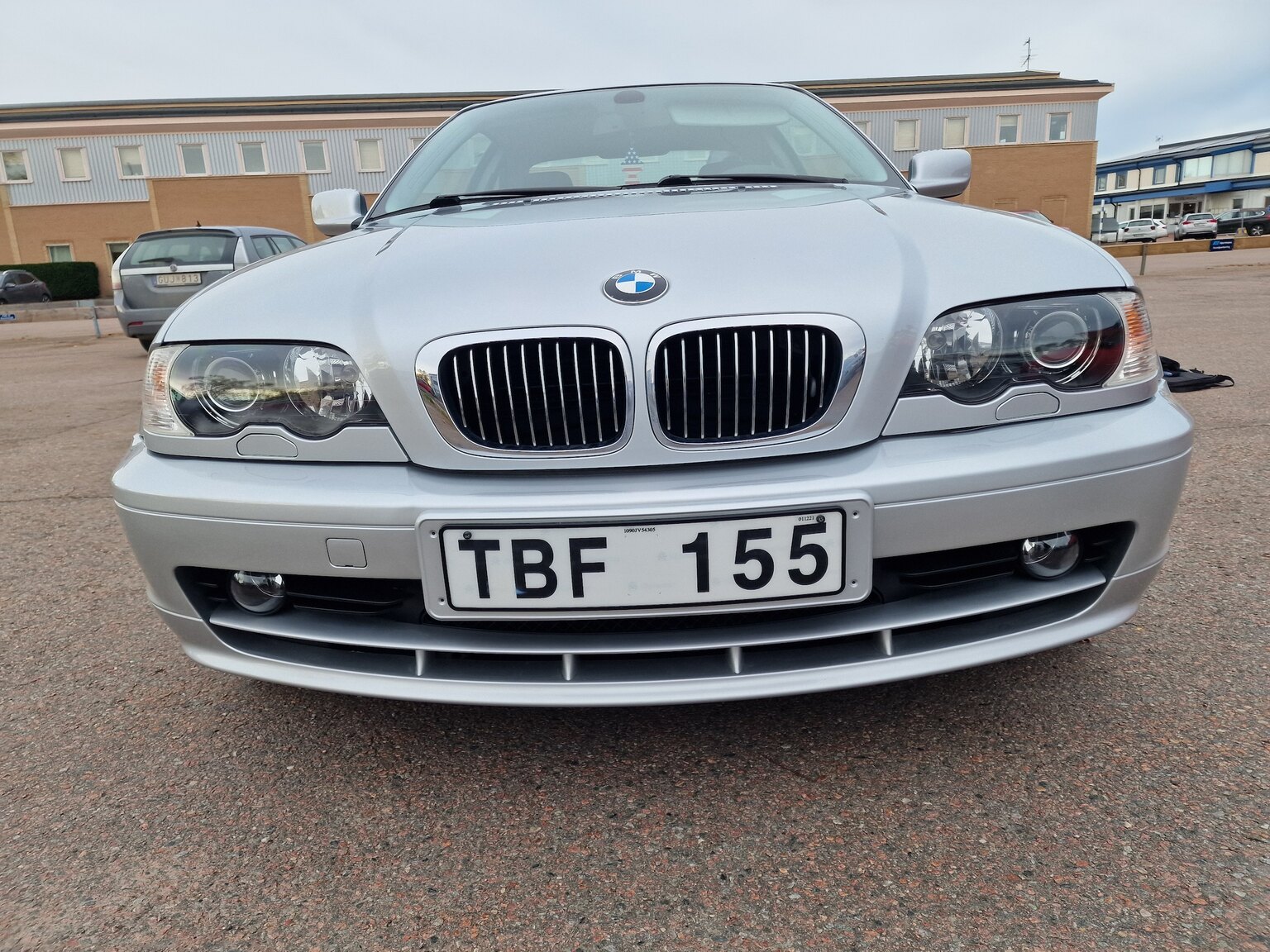 Exteriörbild på 2002 BMW 320Ci