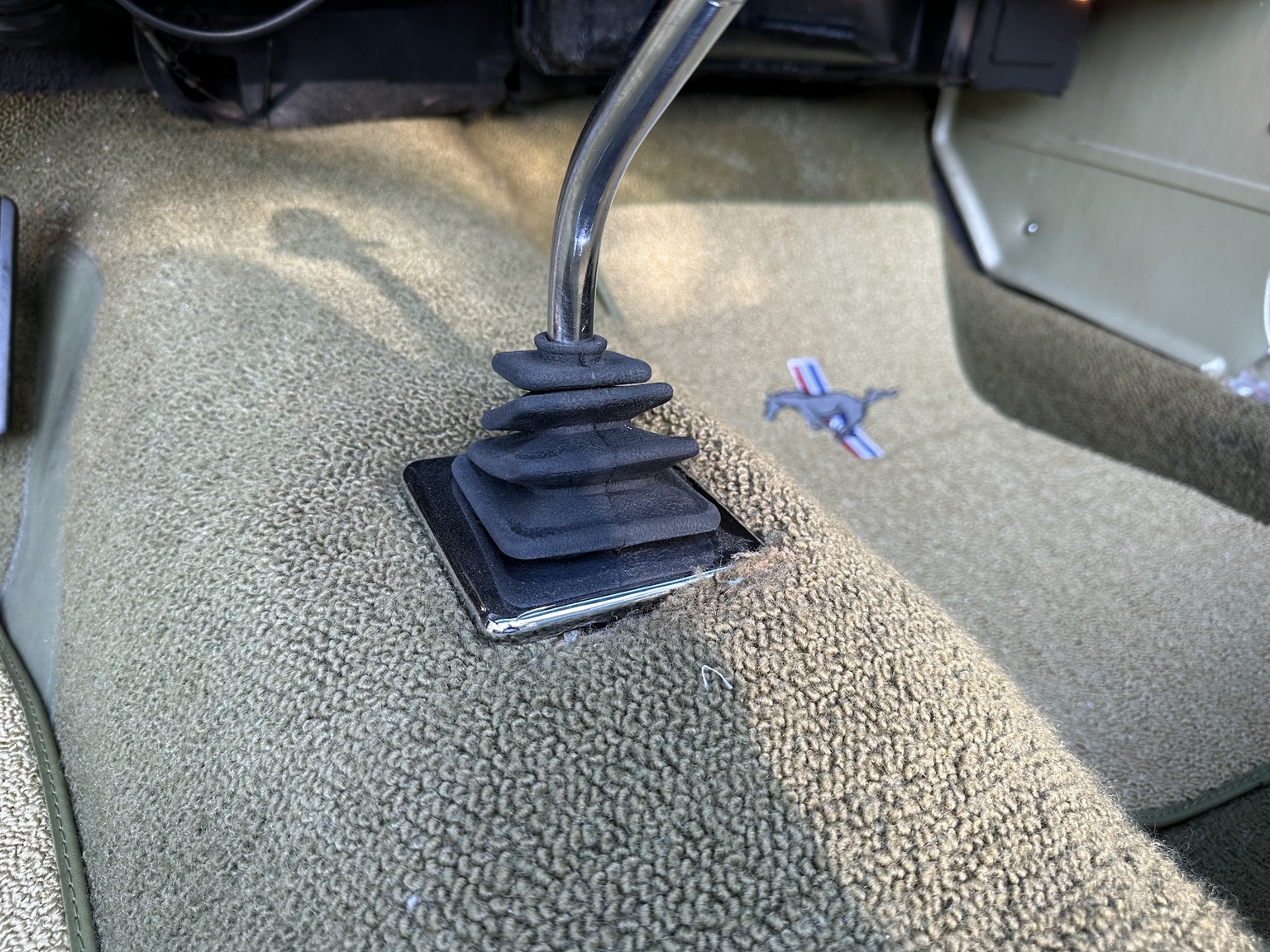 Interior image of 1965 Ford Mustang 289 Cabriolet