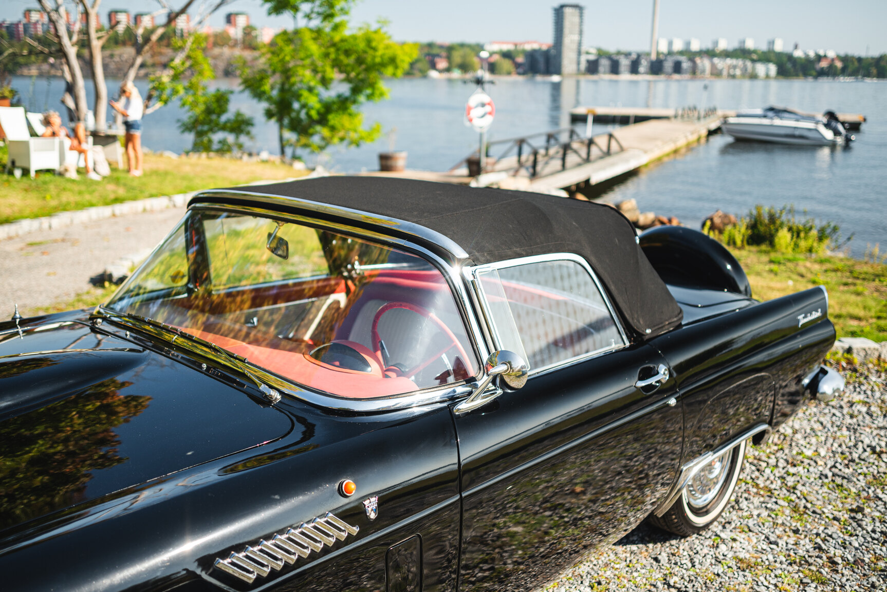 Exteriörbild på 1956 Ford Thunderbird
