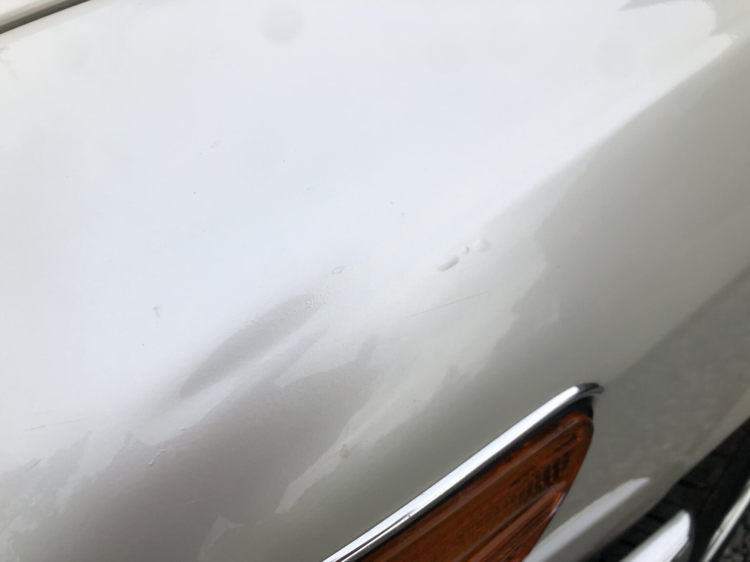 Exteriörbild på 1972 Mercedes-Benz 350 SL