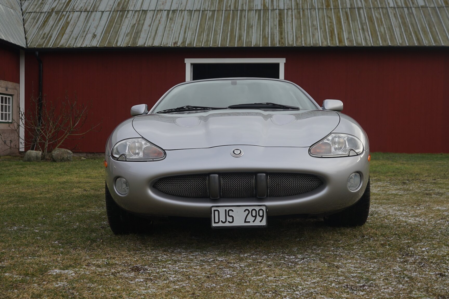 Exterior image of 2001 Jaguar XKR Silverstone