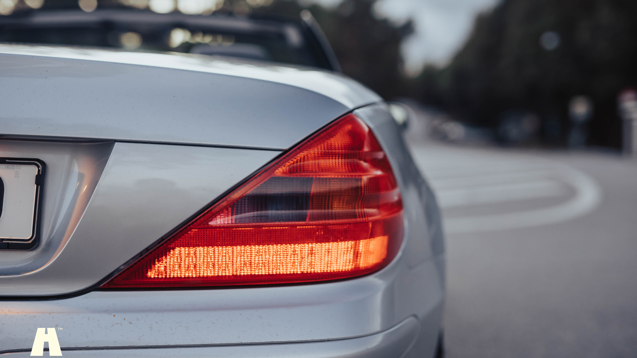 Exterior image of 2006 Mercedes Benz SL350 (62)