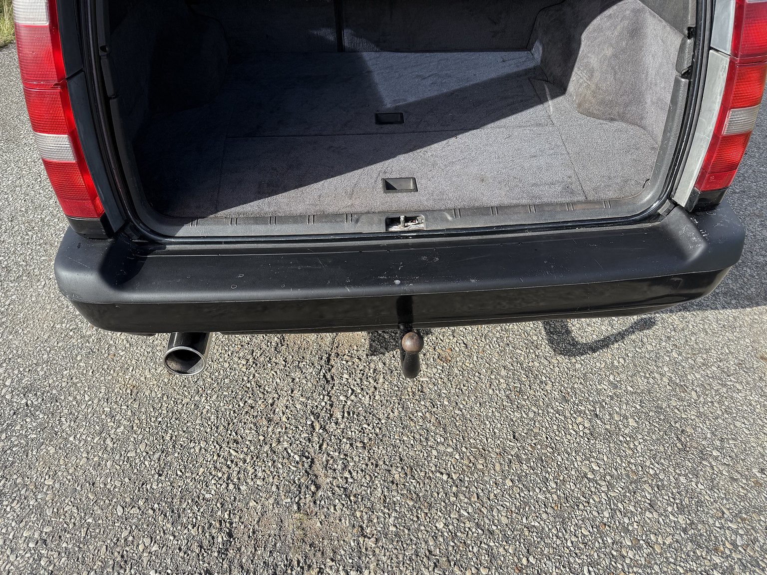 Interior image of 1995 VOLVO 855 T5R T-5R
