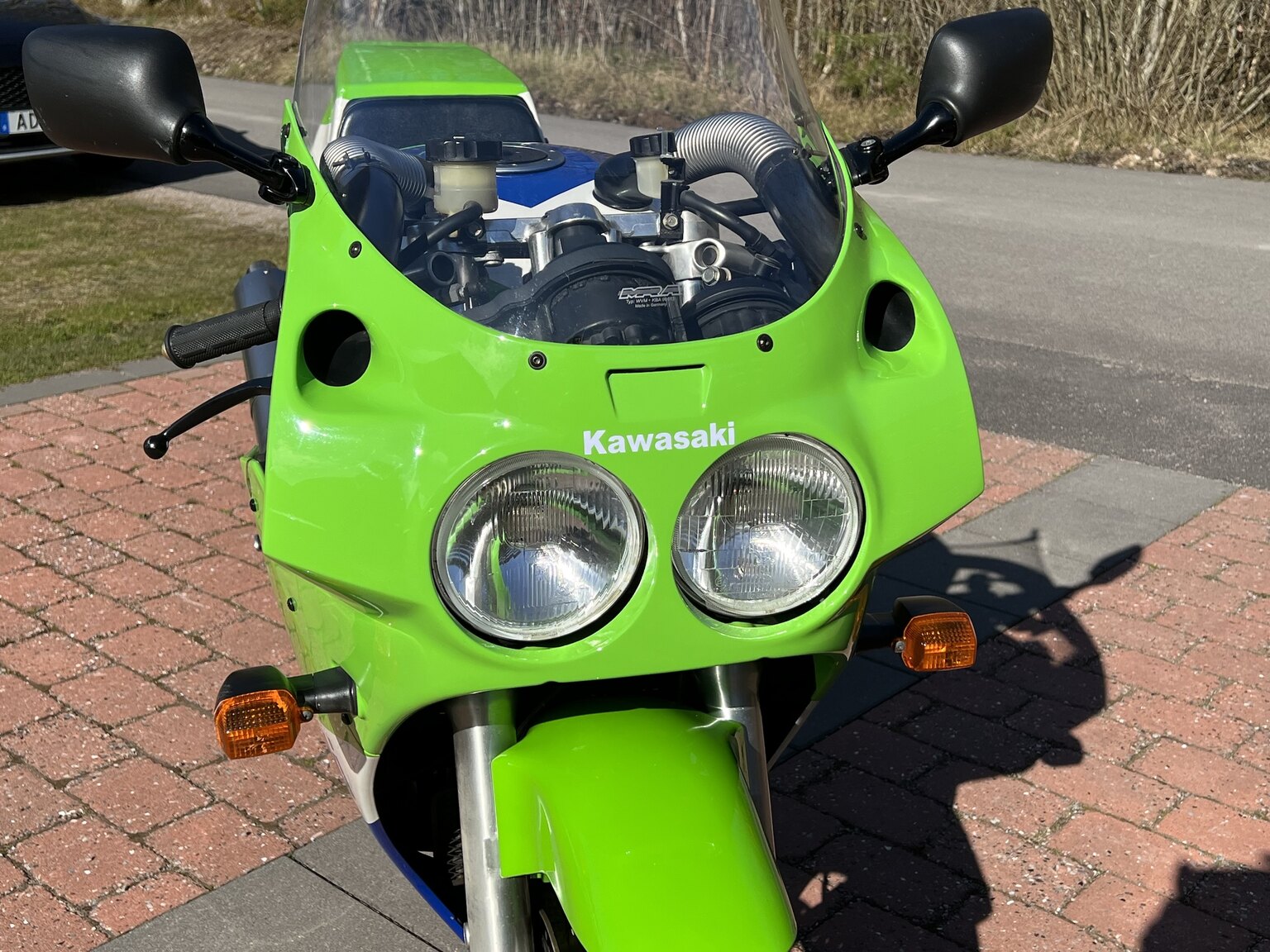 Exterior image of 1989 Kawasaki ZXR 750 H1 (20)