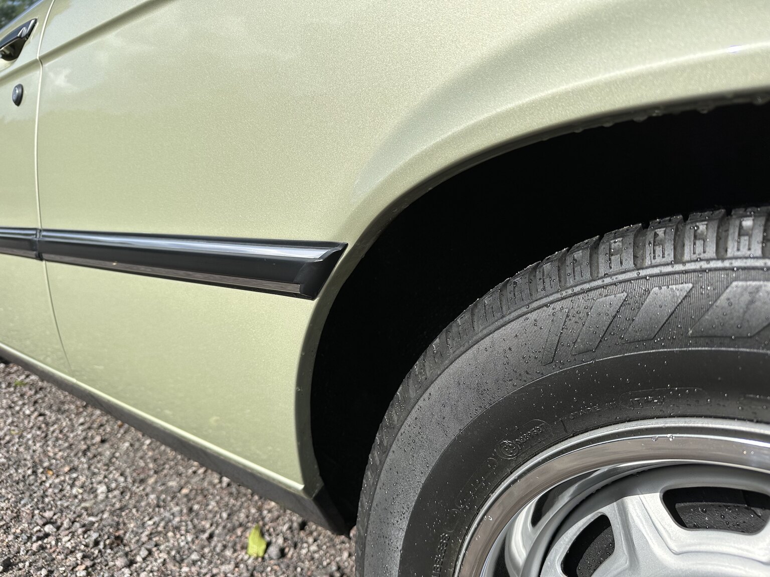 Exteriörbild på 1980 BMW 320i E21