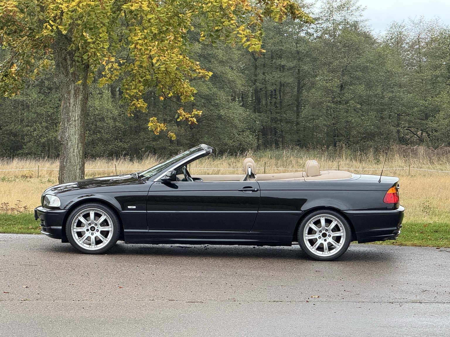 Exterior image of 2001 BMW 325IA CAB