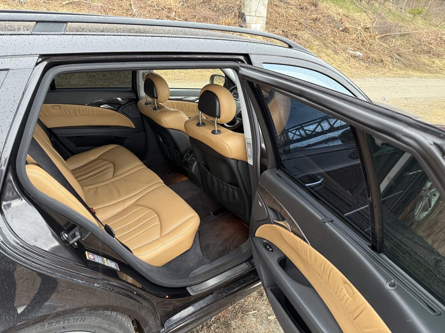 Interior image of 2005 Mercedes-Benz E 55 T AMG