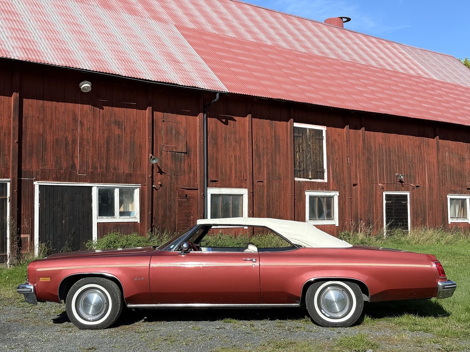 Exteriörbild på 1975 Oldsmobile Delta 88