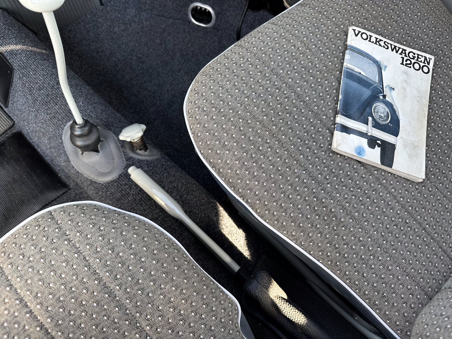 Innenraumfoto von 1958 Volkswagen 1200 Beetle