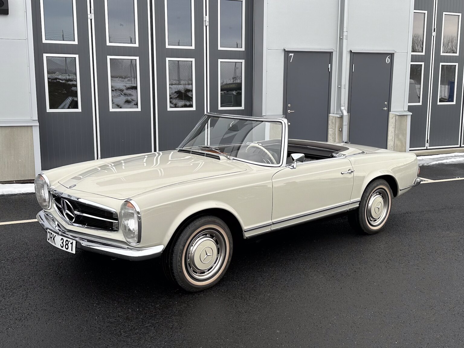 Aussenfoto 1968 Mercedes Benz SL 280 Pagoda