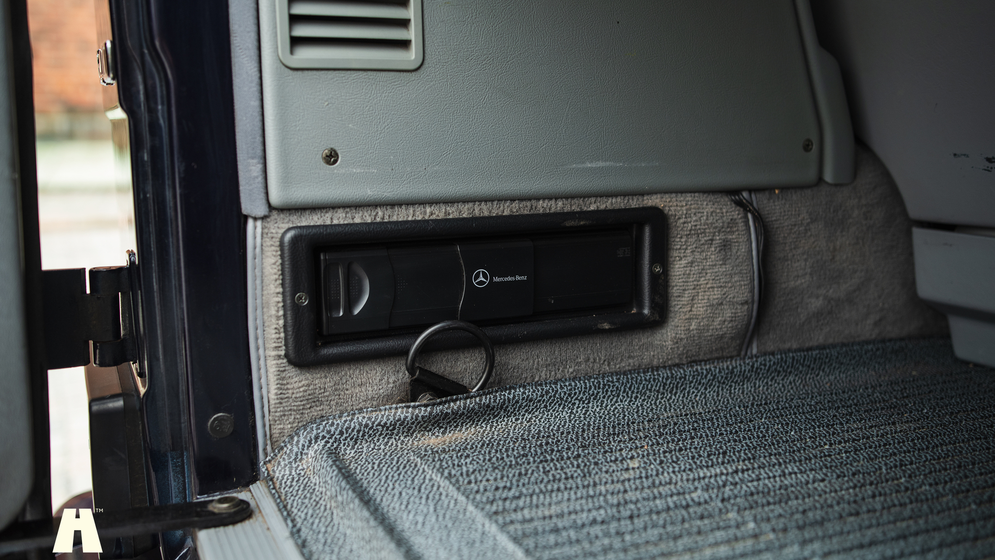 Interiörbild 2004 Mercedes-Benz G400 (KORT)