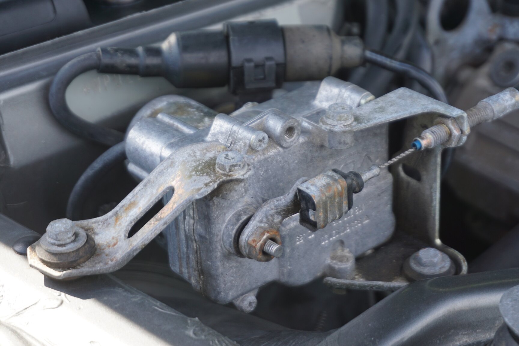 Image of 1985 Porsche 944 "NO RESERVE AUCTION" mechanics