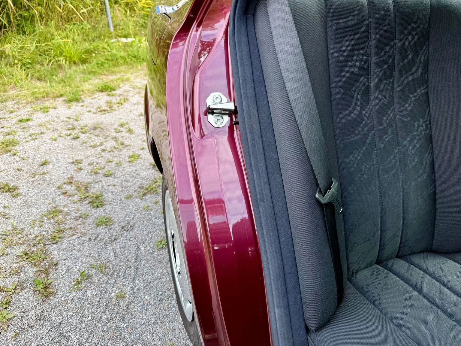 Interior image of 1997 Mercedes-Benz E 290 TD (64)