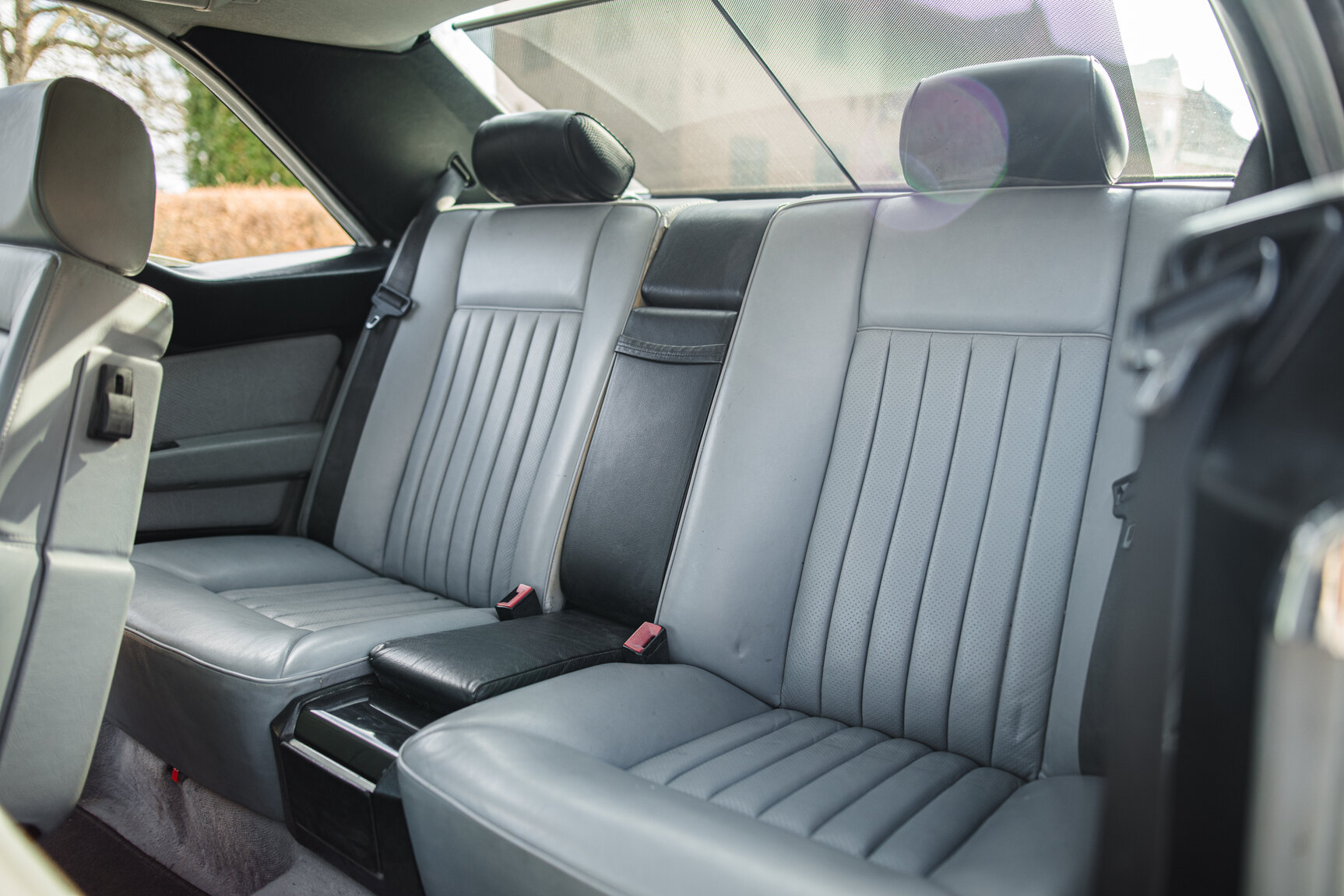 Interior image of 1989 Mercedes-Benz 300 CE Koenig Specials