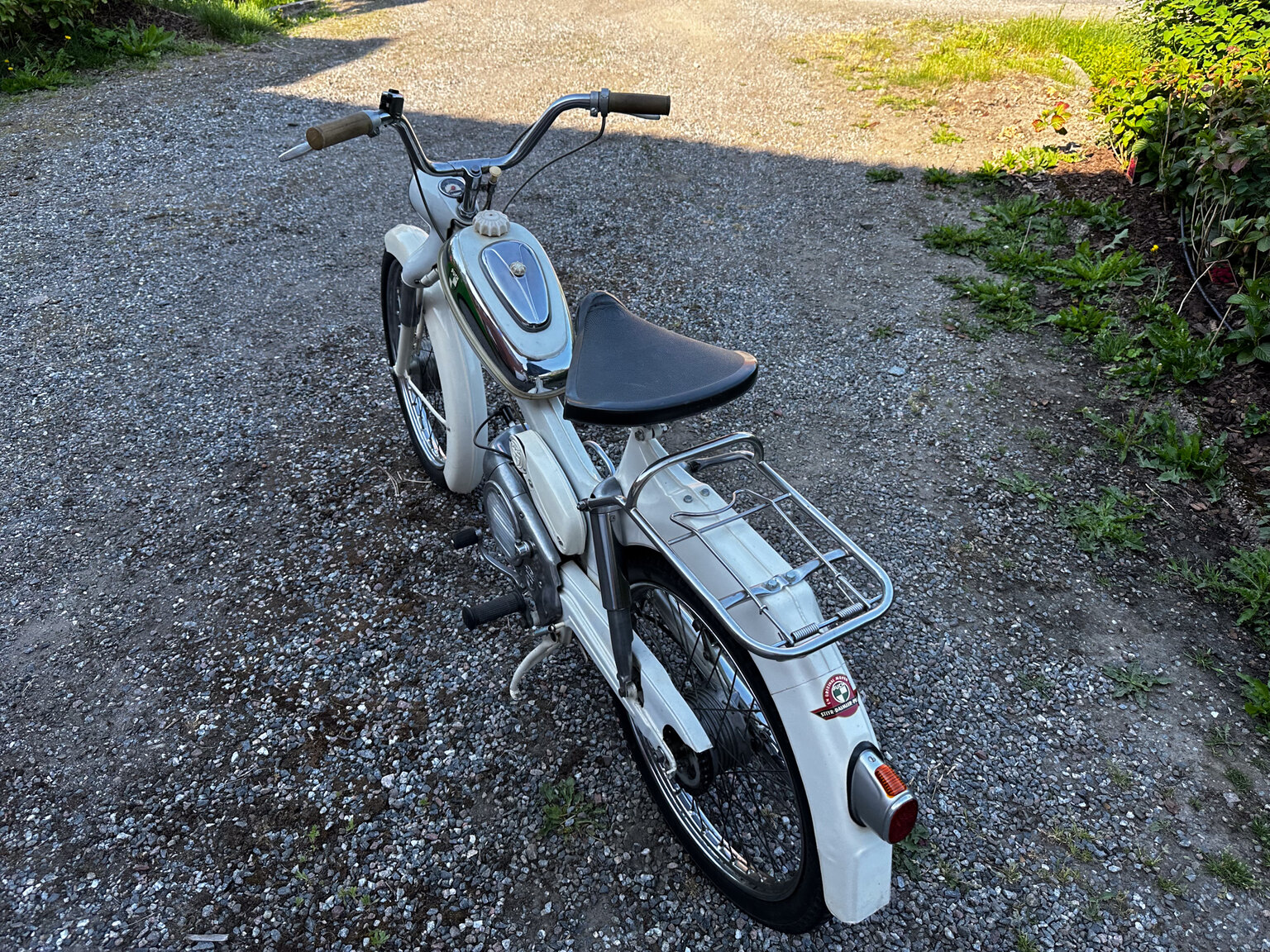 Exteriörbild på 1963 Puch MV 50 KF Florida (VIT)