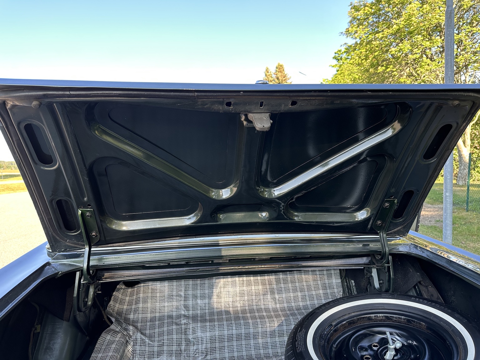 Interior image of 1965 Ford Mustang 289 Cabriolet