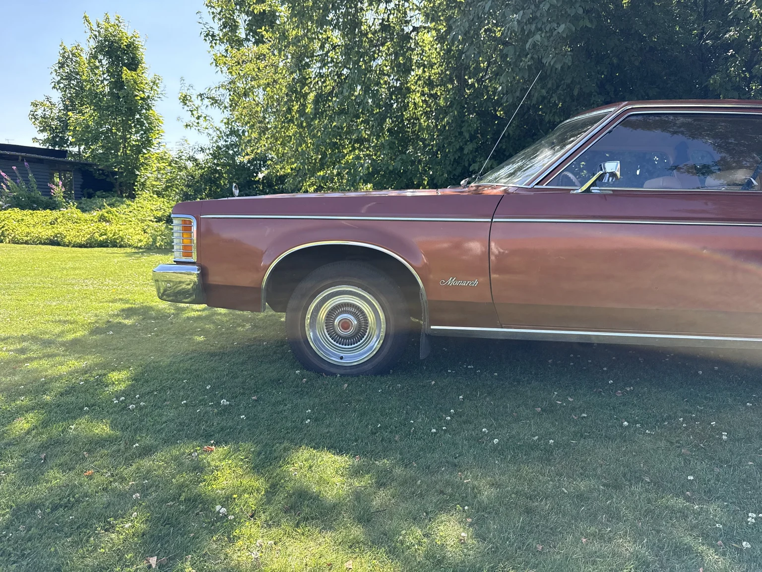 Exteriörbild på 1975 Mercury Monarch Coupe (9)