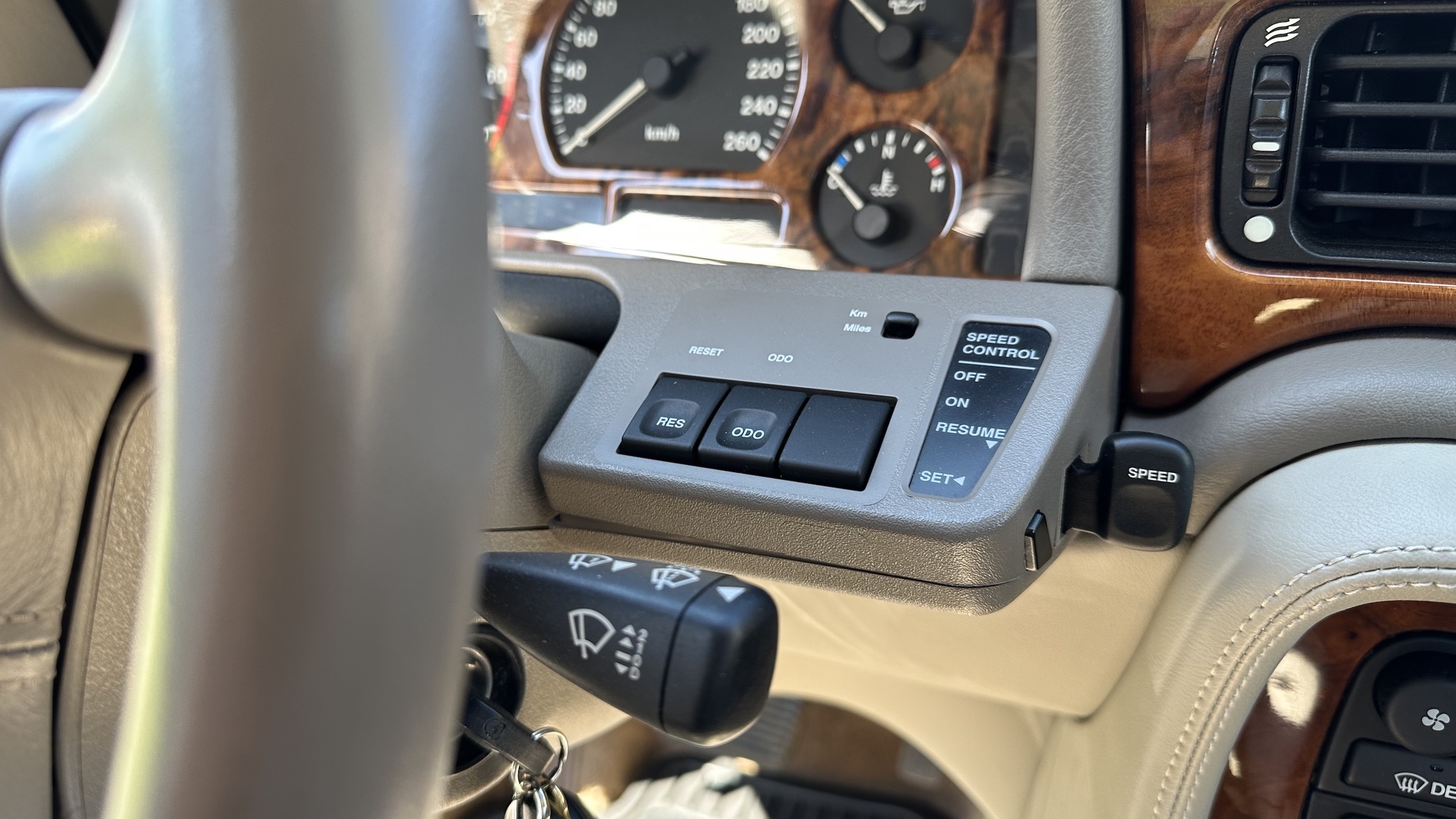 Interior image of 1997 Jaguar XJ 4.0 Executive