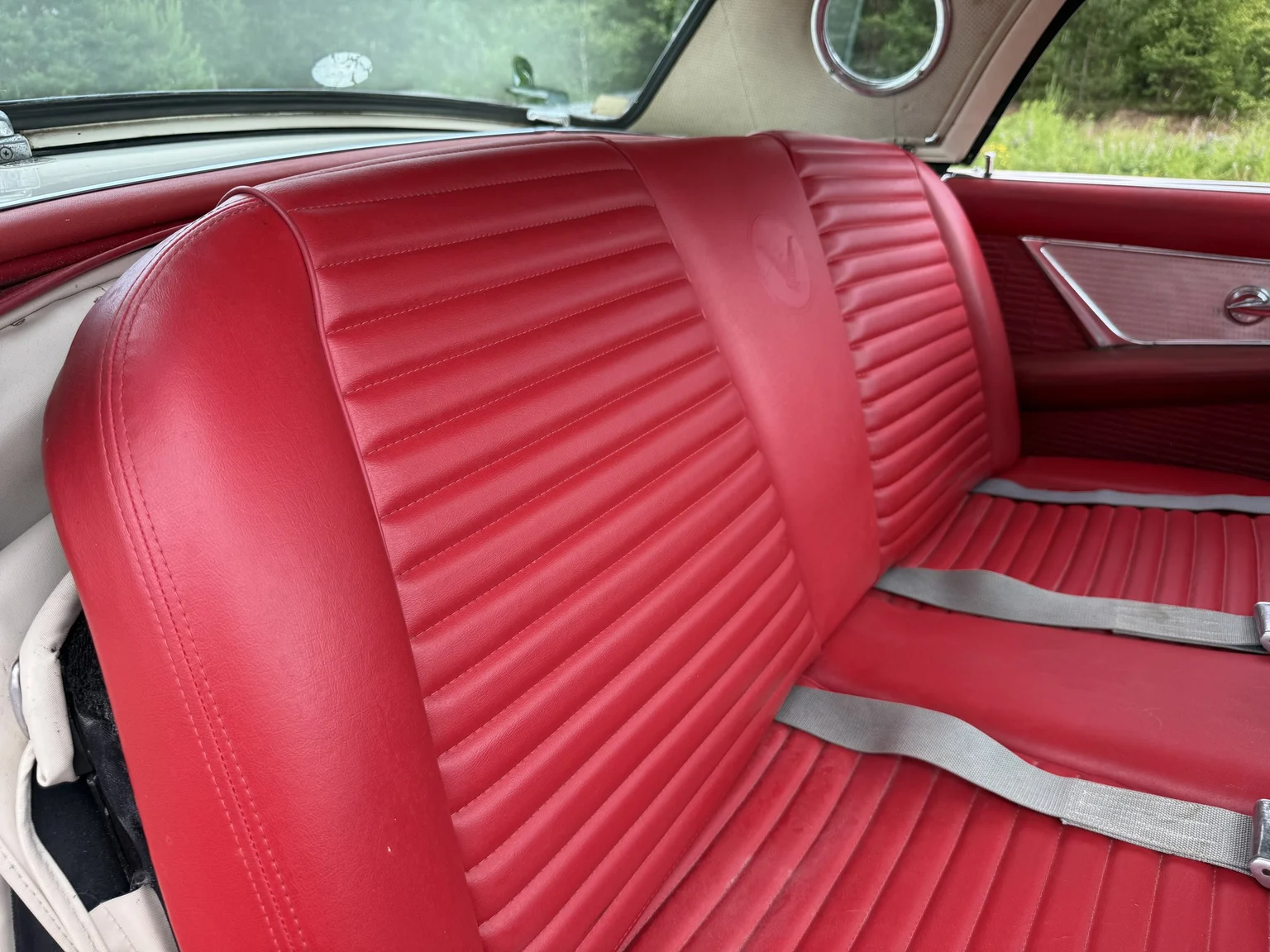 Interior image of 1957 Ford Thunderbird (30)