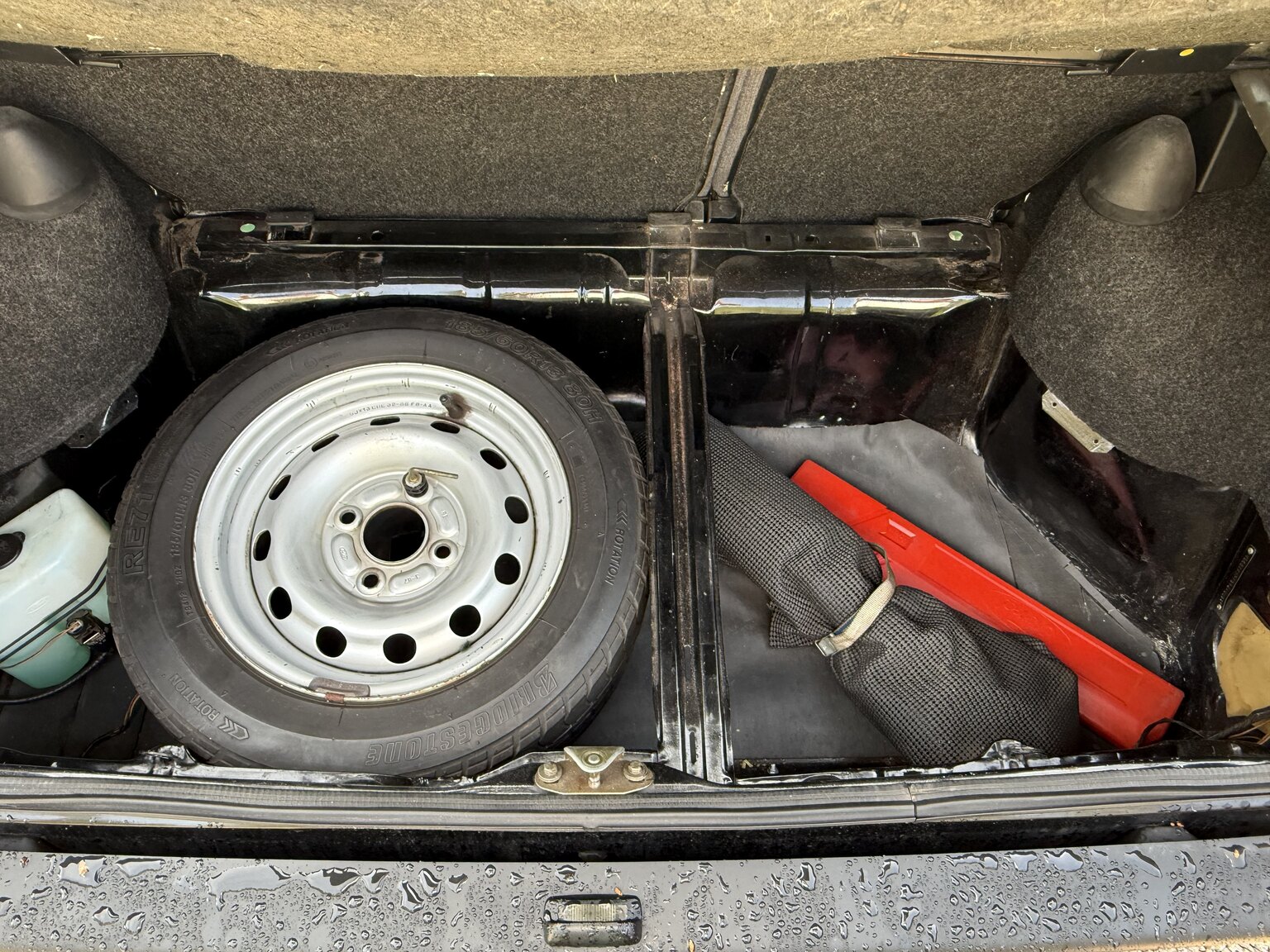 Interior image of 1988 Ford Fiesta XR2