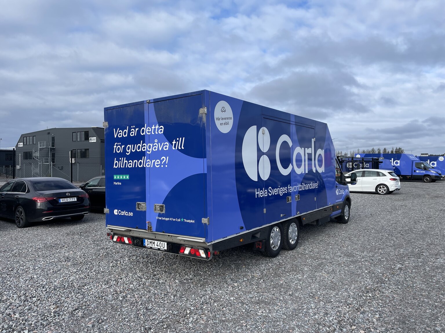 Exteriörbild på 2022 Ford Transit fordonstransport (4)