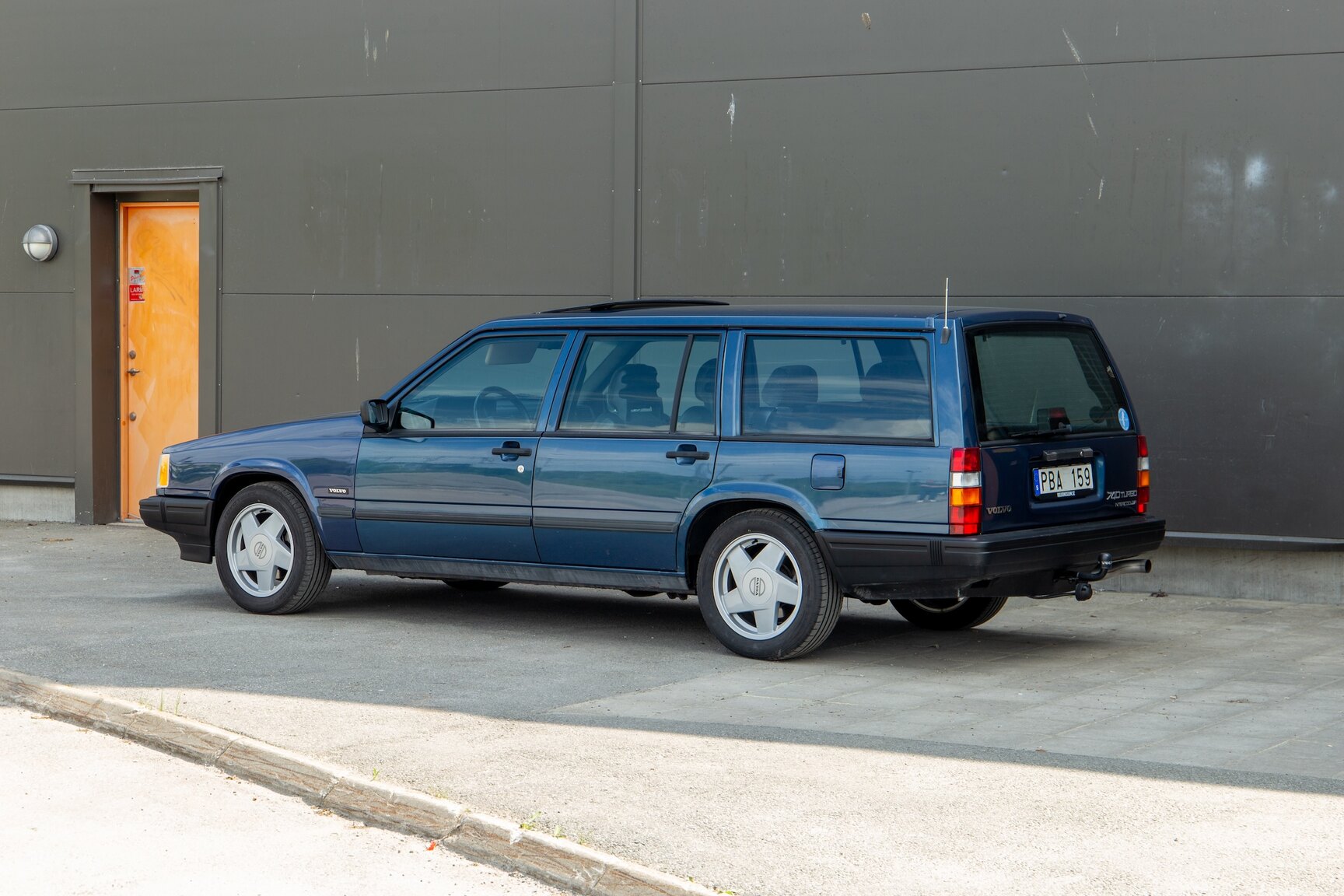 Exteriörbild på 1990 Volvo 745 Turbo (55)