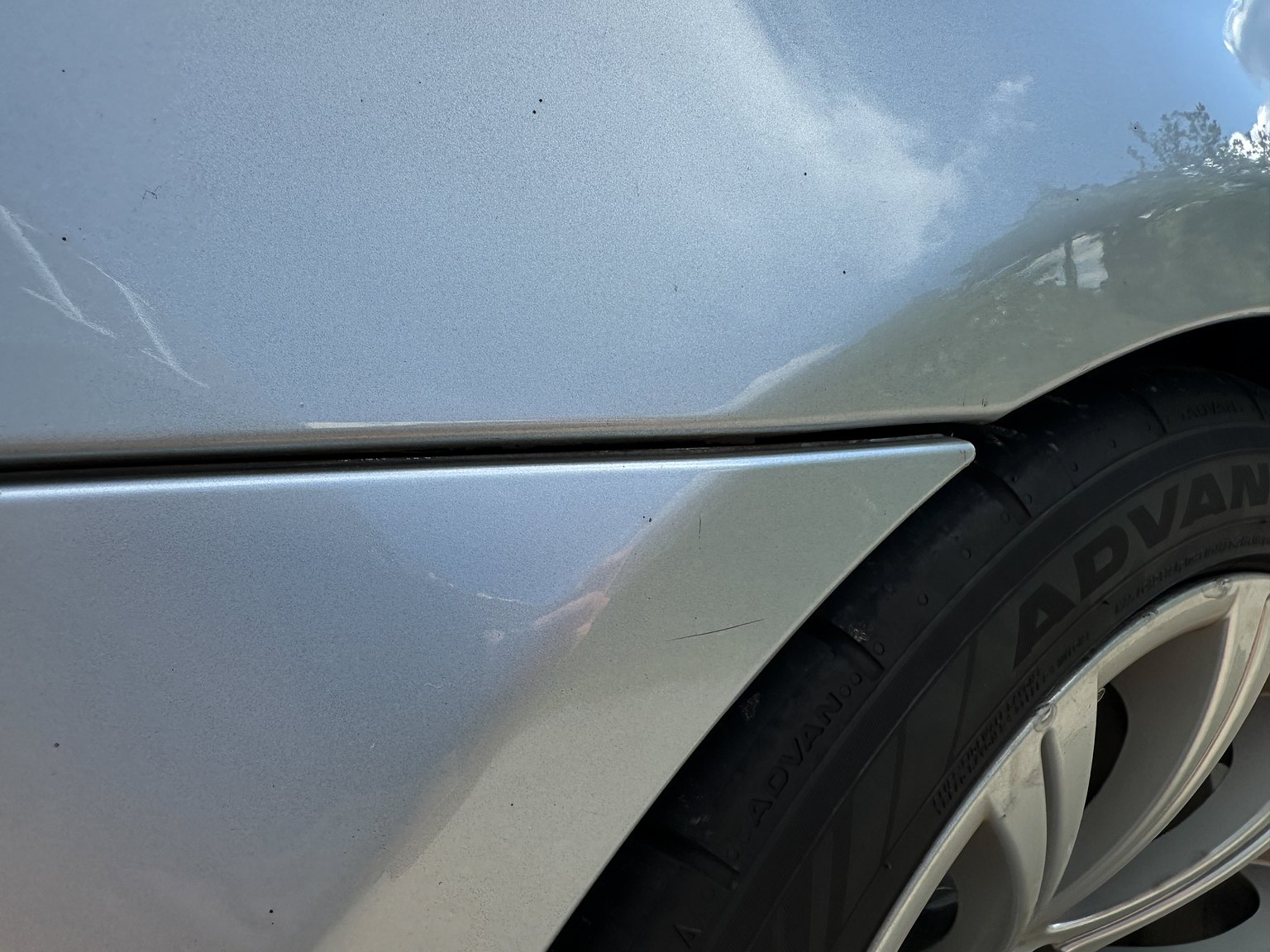 Exterior image of 2006 BMW E60 M5