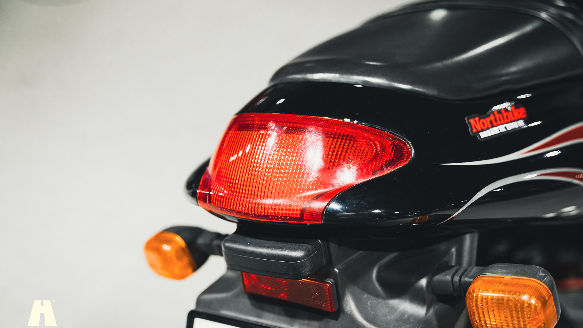 Exterior image of 2001 Triumph Speed Triple (15)