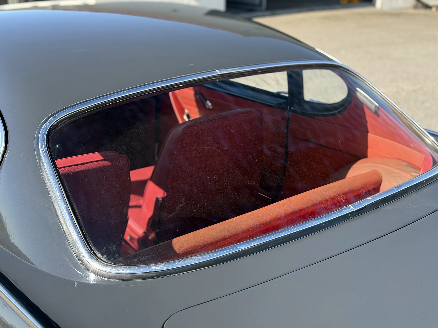 Exterior image of 1966 Volvo P 1800S (26)