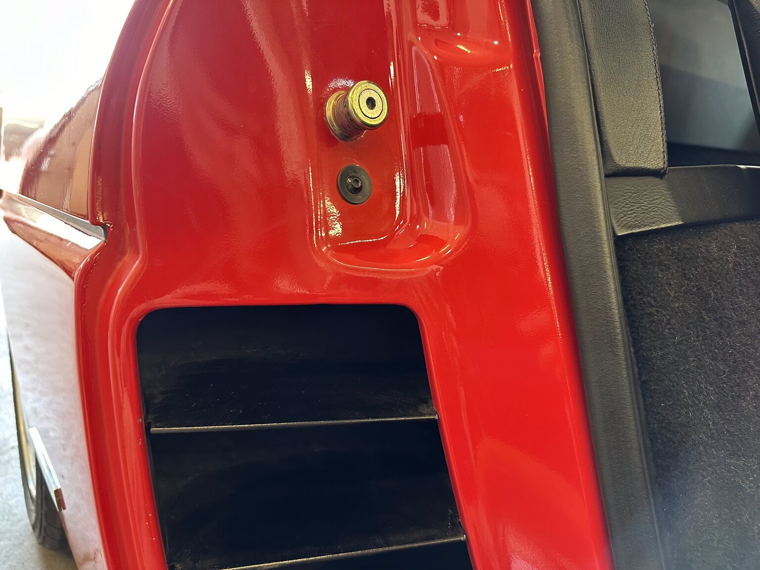 Innenraumfoto von 1990 Ferrari 348 (40)