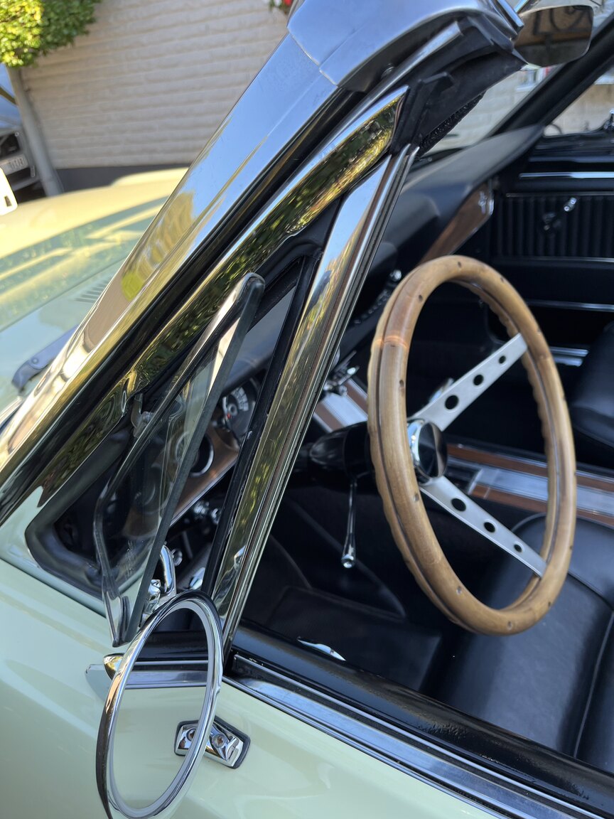 Innenraumfoto von 1966 Ford Mustang Cabriolet 289cui