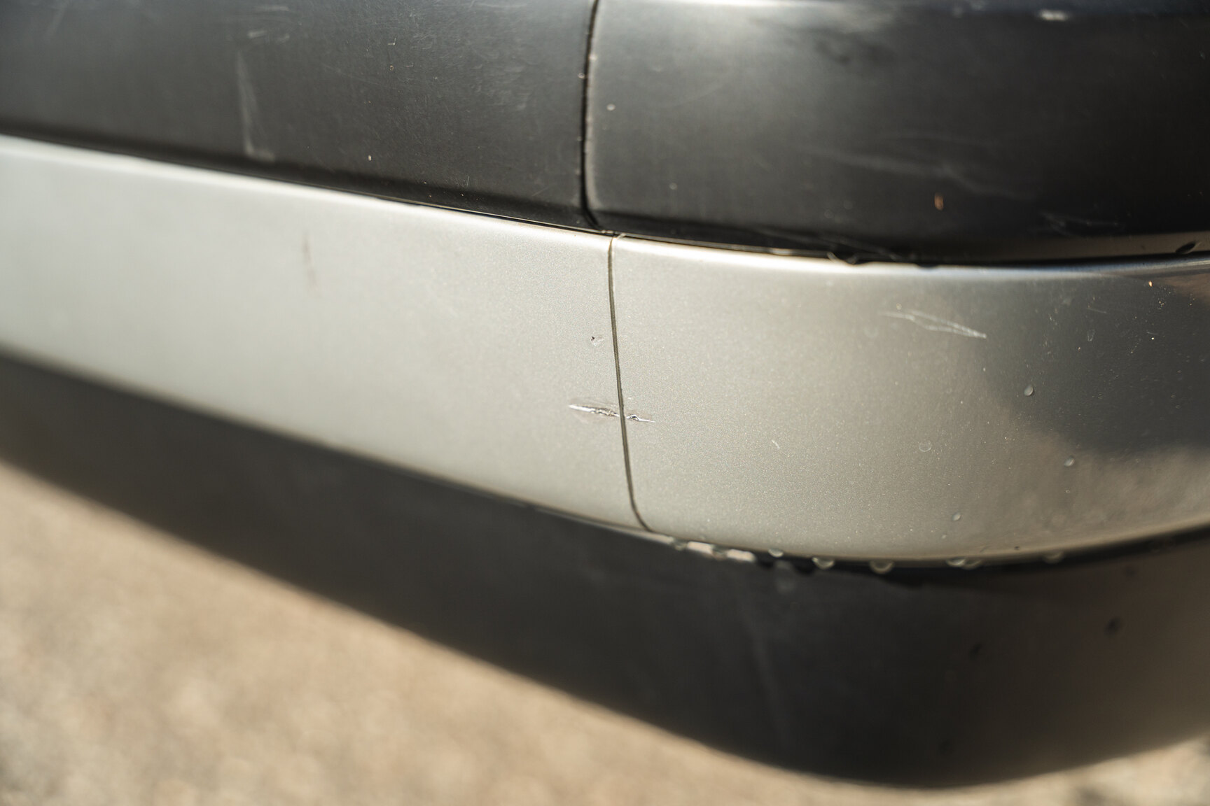 Exterior image of 1994 BMW 520i E34