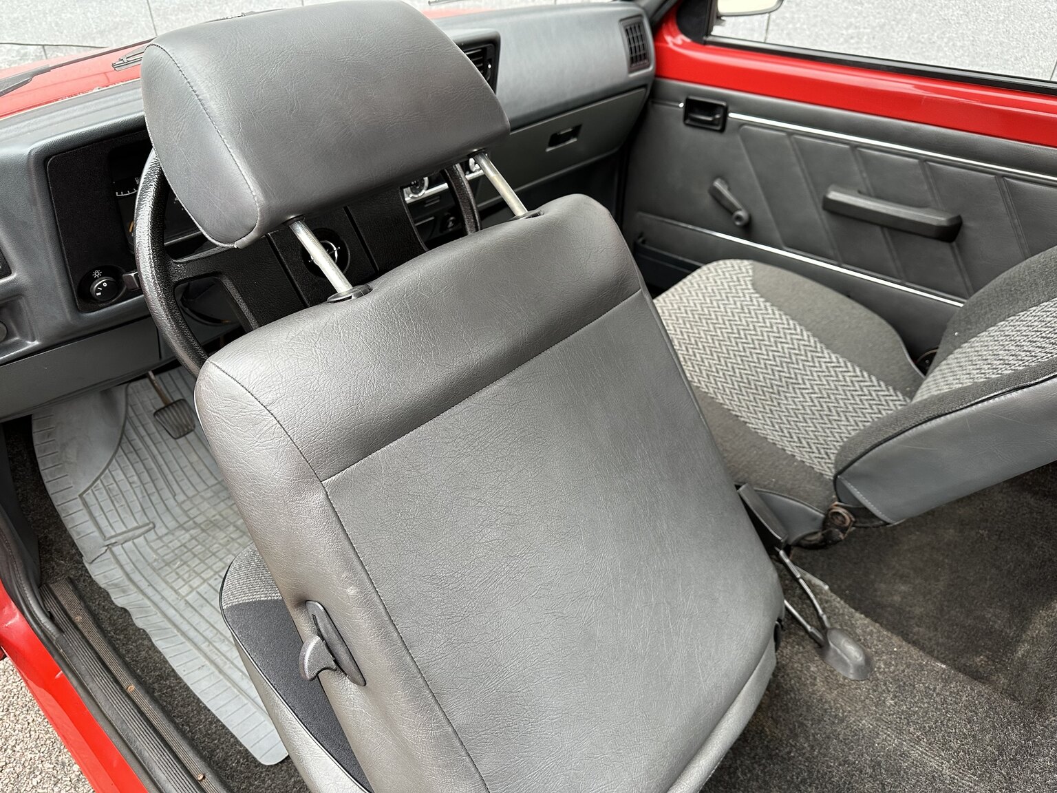 Innenraumfoto von 1983 Opel Kadett (25)