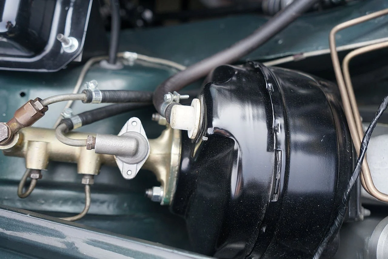Image of 1970 Jaguar 420 (3)